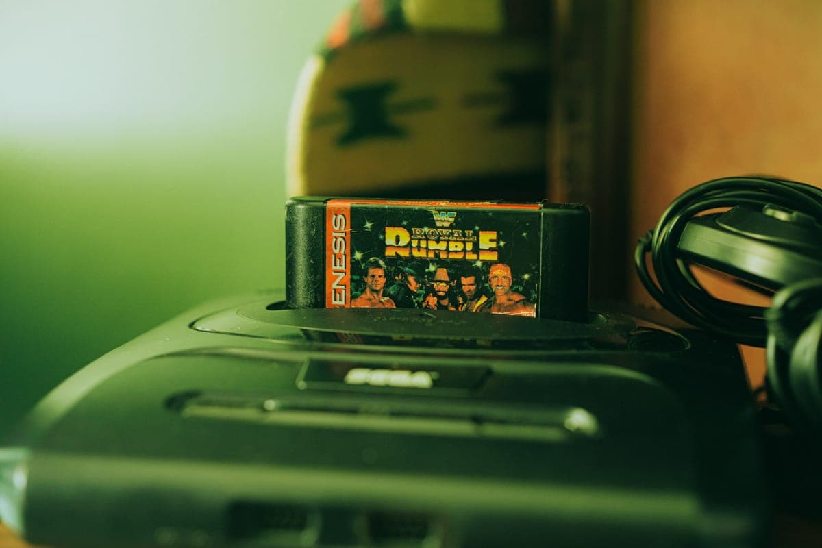 Картридж Sega Genesis у консолі