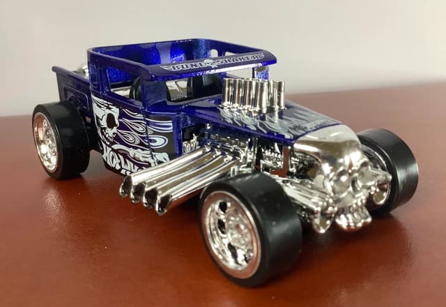 Bone Shaker (Pull-Back Speeders)
